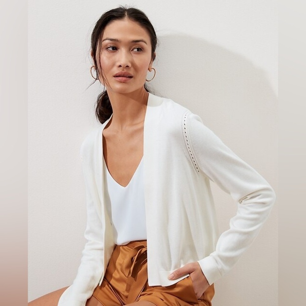 Short cardigan